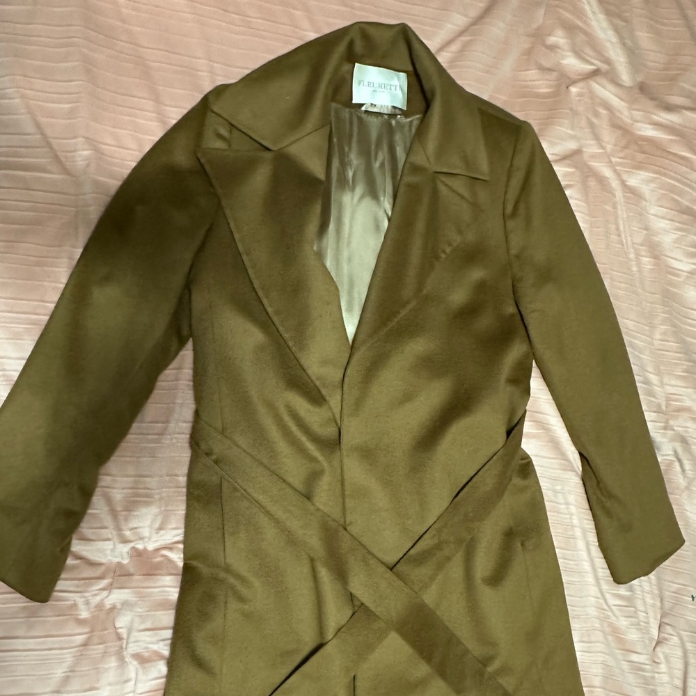 Fleurette 100% cashmere wrap coat Size 6. Lightly used tan camel color.